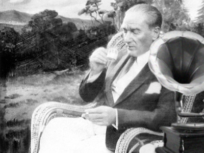 Atatürk'ün Taş Plak Arşivinden
